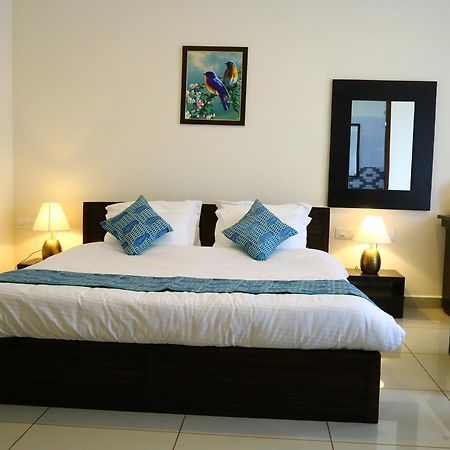 Kohinoor Hotel Alwaye Exterior photo