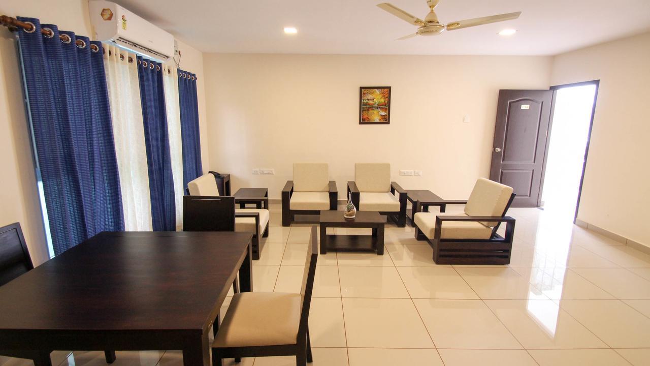 Kohinoor Hotel Alwaye Exterior photo
